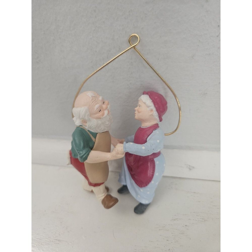 Shall We Dance Mr. and Mrs. Claus 1988 Hallmark Keepsake‎ Ornament 3rd - No Box